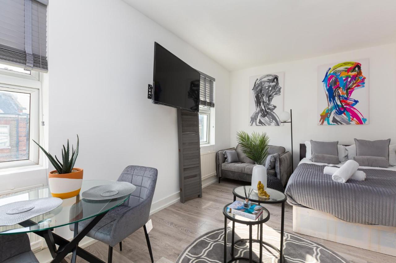 Studio Apt, 8 Min Walk From Tube 3 London Eksteriør bilde