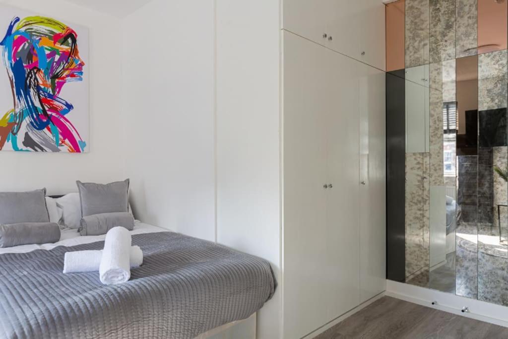Studio Apt, 8 Min Walk From Tube 3 London Eksteriør bilde